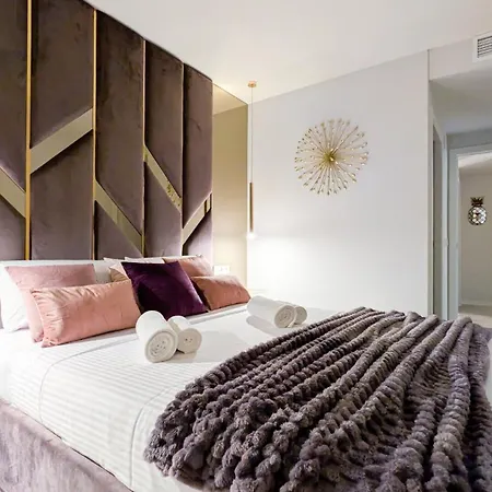 Apartment Gold Campoamor